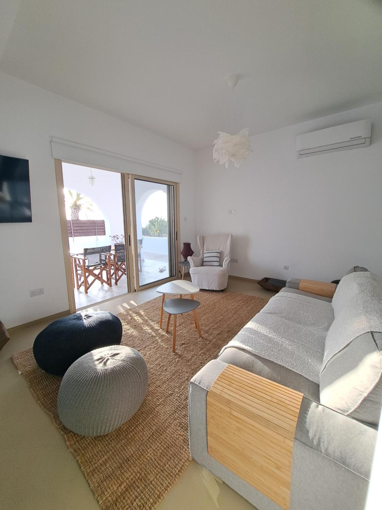 Nireas Villa Paphos Extérieur photo